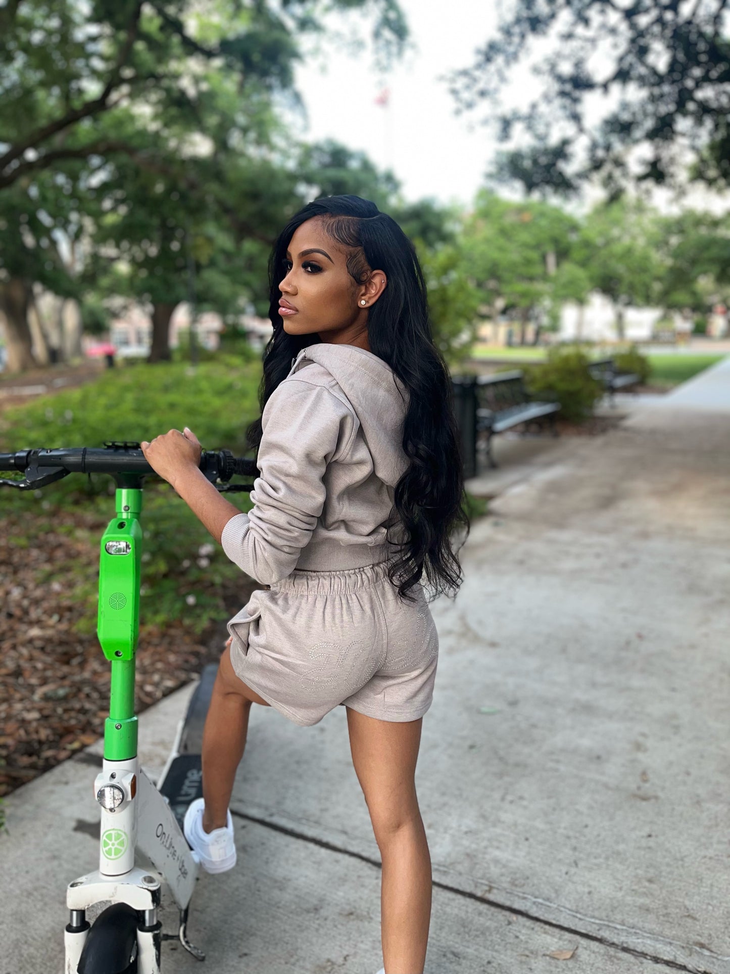Husla Gray Set